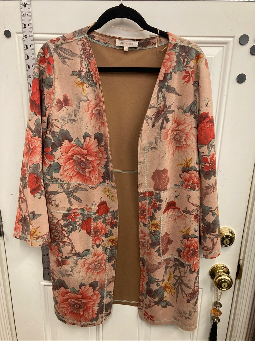 Solitaire Floral Open-Front Kimono in Blush and Coral - Pre-loved